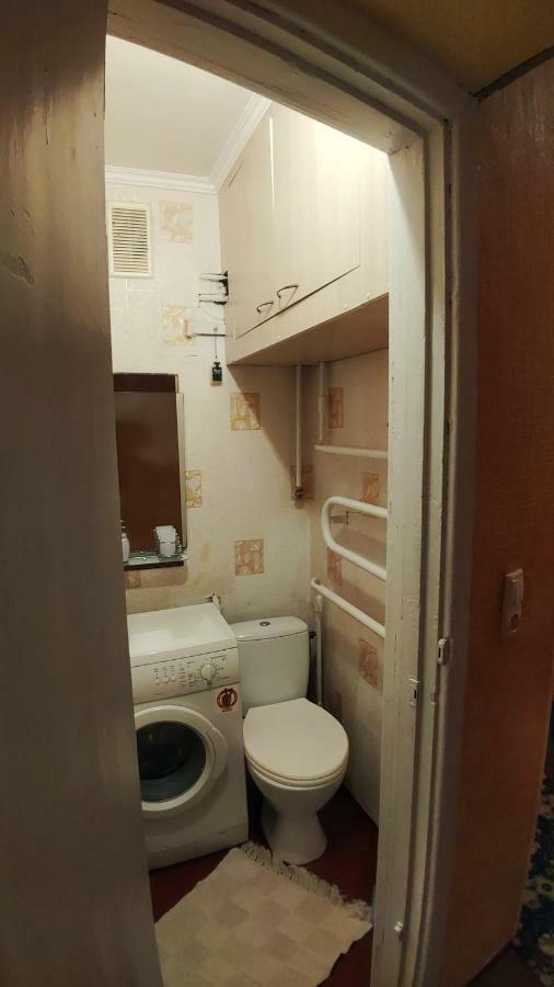 Quartira Na Vulici Lesi Ukrainki Apartment Uzyn Bagian luar foto